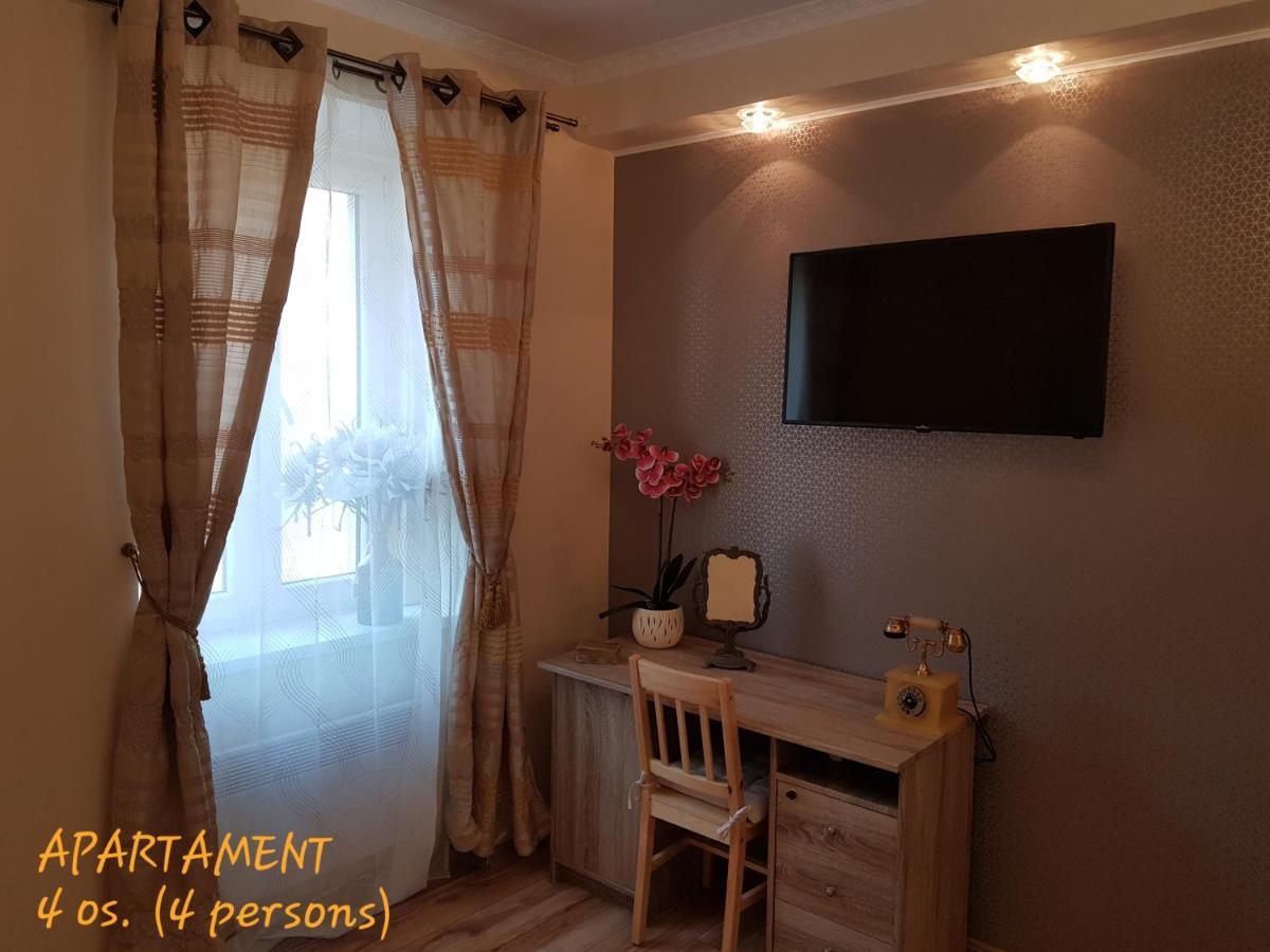 Amazing Deco Center Walbrzych Apartment Bagian luar foto
